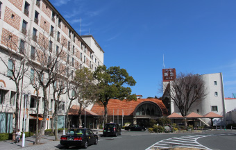 千里阪急ホテル 徒歩約11分（850m）